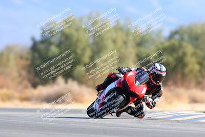 media/Jan-08-2022-SoCal Trackdays (Sat) [[1ec2777125]]/Turn 7 (1035am)/